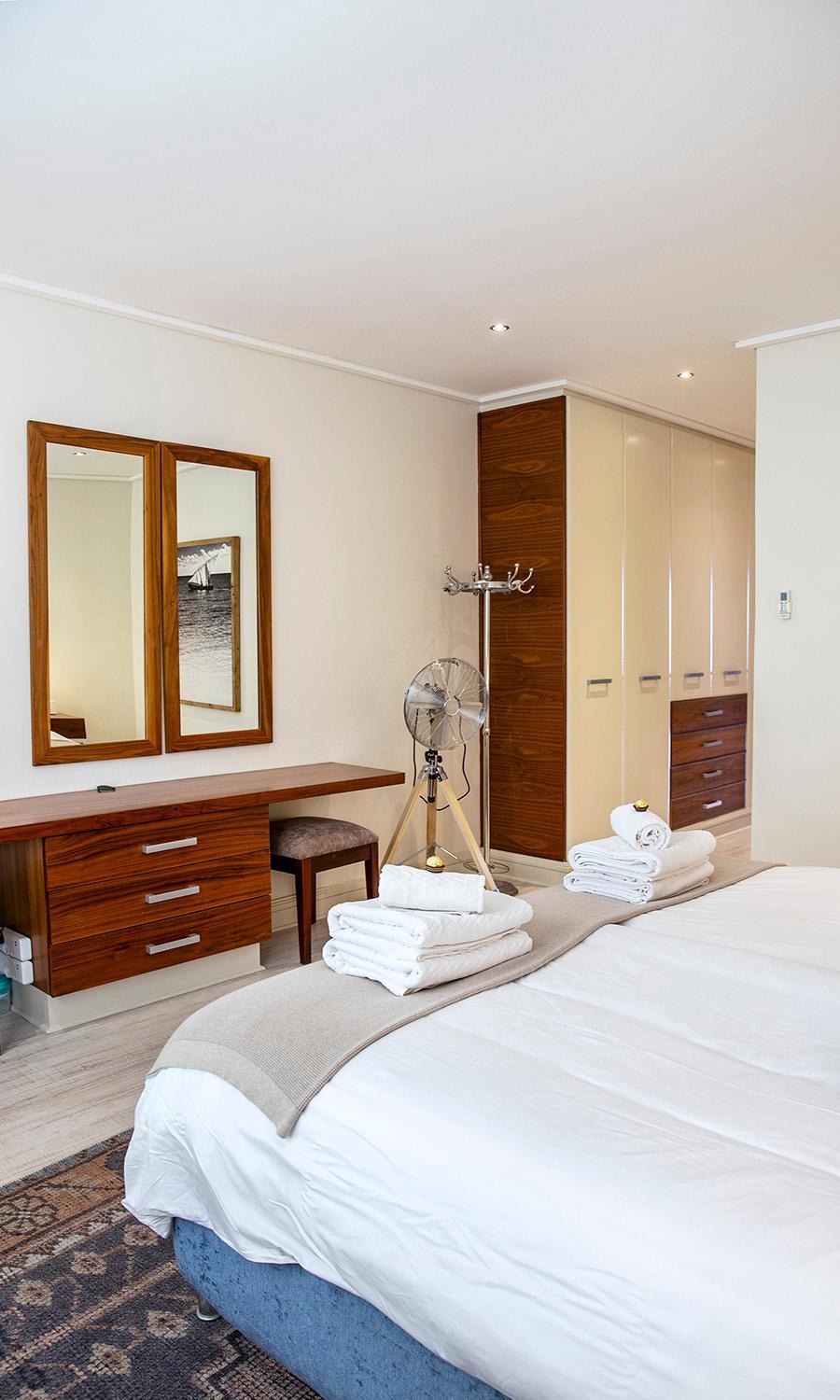 74 On Marine Apartment Херманус Екстериор снимка