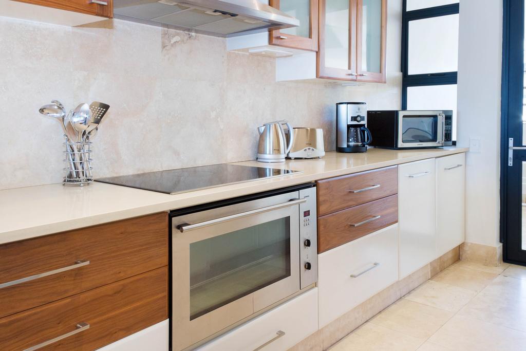 74 On Marine Apartment Херманус Стая снимка